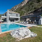 Cella * Kalamata